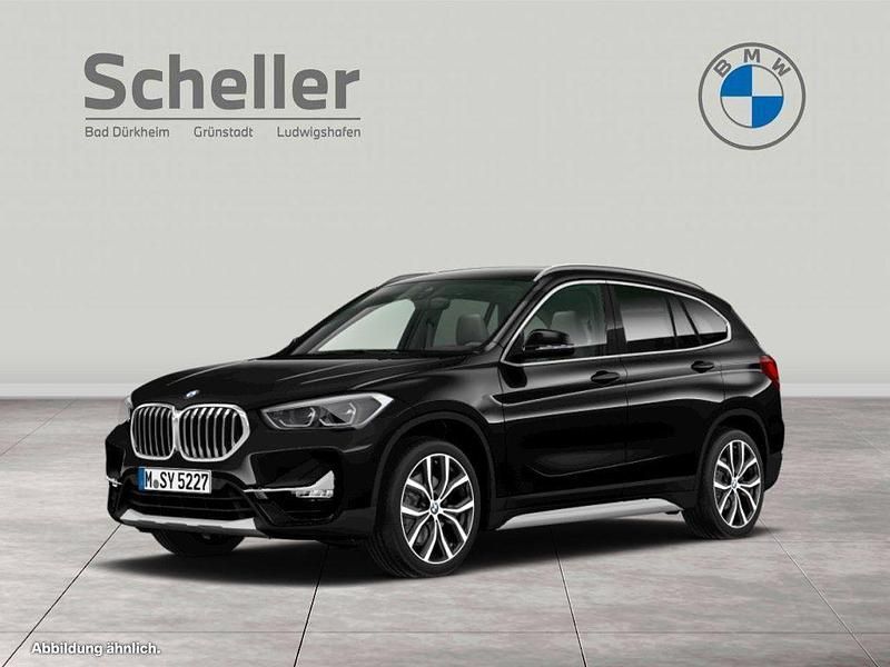 Schwarz Gebraucht 2022 BMW X1 xLine SUV | 32.900 € (Etwas zu teuer) - Bild 1/4