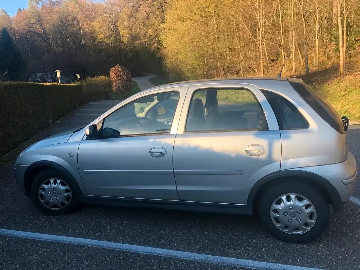Brugt Opel Corsa 80 HK (58 kW) 2005 Sølv Hatchback