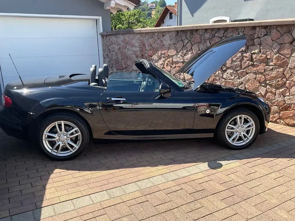 Gebraucht Mazda MX5 Center-Line 126 PS (92 kW) 2010 Schwarz Cabrio