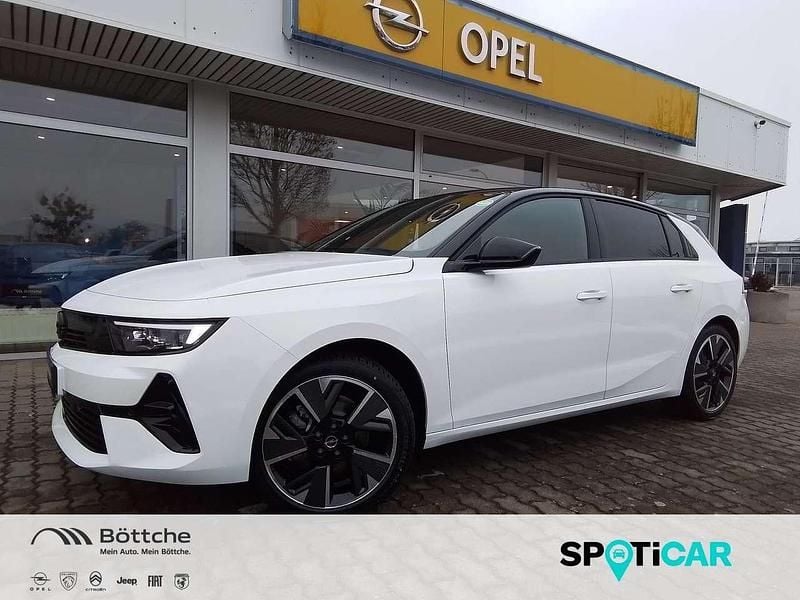 Neu Opel Astra 114 kW (156 PS) 2026 Lack weiss banquise/typ aussen Limousine