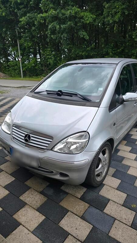 Grau Gebraucht 2003 Mercedes A190 Avantgarde Kleinwagen | 1.800 € (Fairer Preis) - Bild 1/4