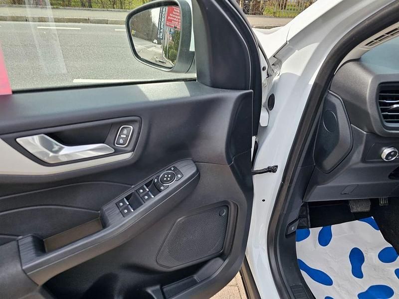 Gebraucht Ford Kuga Cool & Connect 120 PS (88 kW) 2021 Weiß SUV