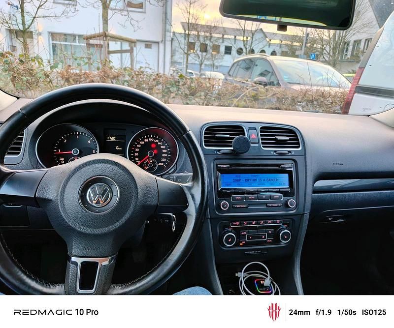 Gebraucht VW Golf VI 105 PS (77 kW) 2010 Grau Kleinwagen