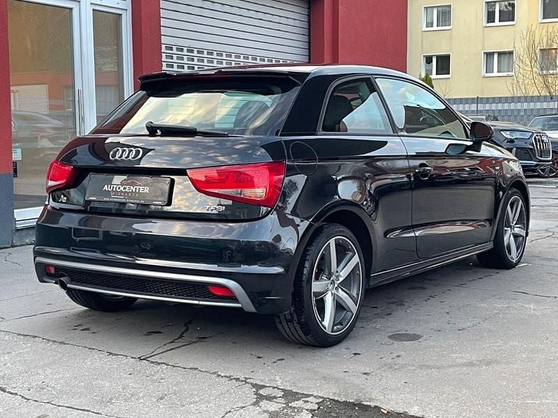 Gebraucht Audi A1 Attraction 86 PS (63 kW) 2013 Schwarz Kleinwagen