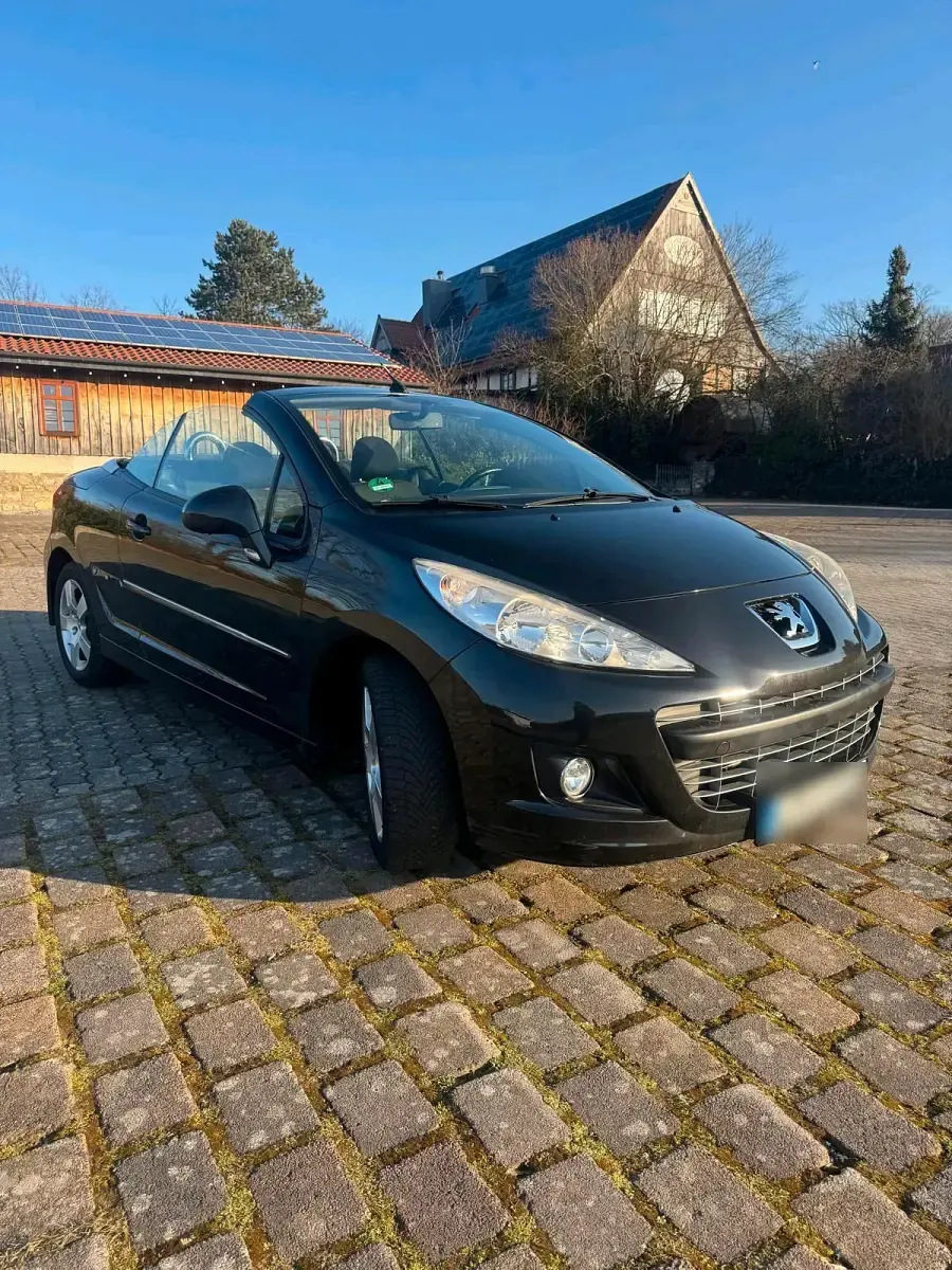 Gebraucht Peugeot 207 CC 120 PS (88 kW) 2011 Schwarz Cabrio