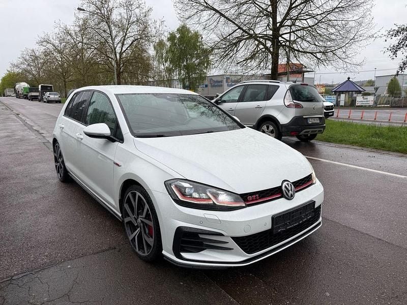Gebraucht VW Golf VII GTI 245 PS (180 kW) 2019 Weiß Limousine