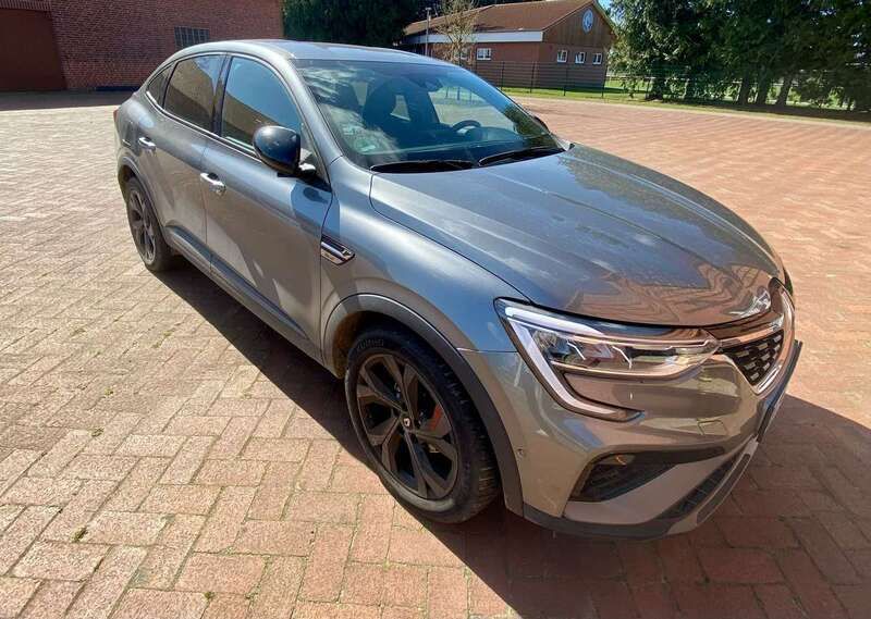 Grau Gebraucht 2022 Renault Arkana R.S. SUV | 23.500 € (Fairer Preis) - Bild 1/4
