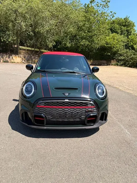 Gebraucht Mini John Cooper Works 231 PS (169 kW) 2021 Grün Kleinwagen