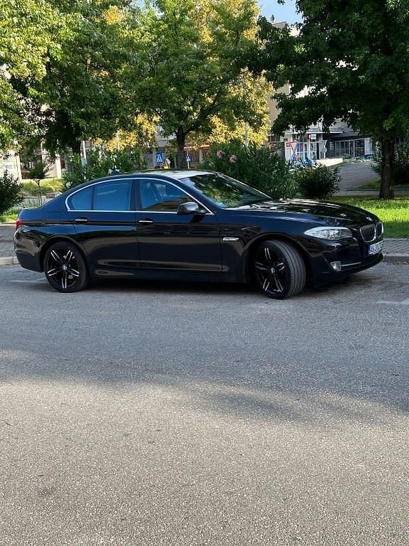 Gebraucht BMW 520 184 PS (135 kW) 2013 Schwarz Limousine