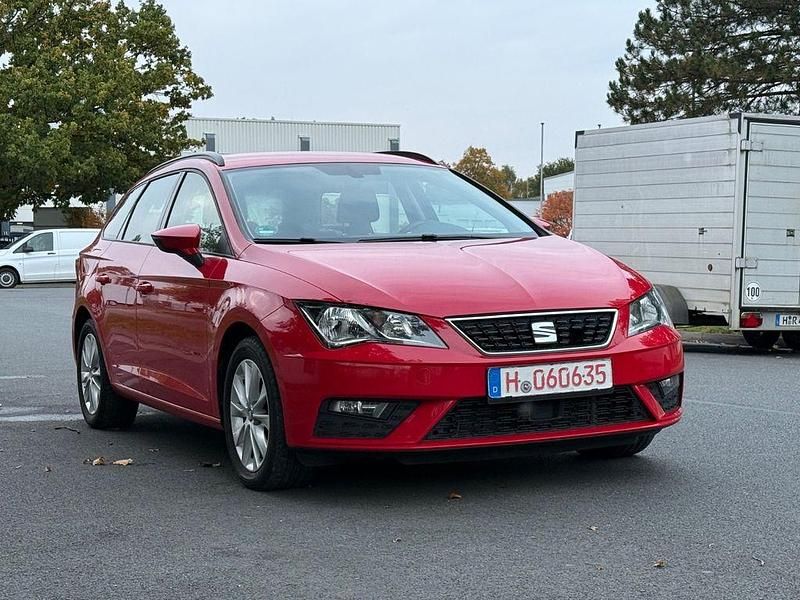 Rot Gebraucht 2020 Seat Leon ST Style Kombi | 7.500 € (Fairer Preis) - Bild 1/4
