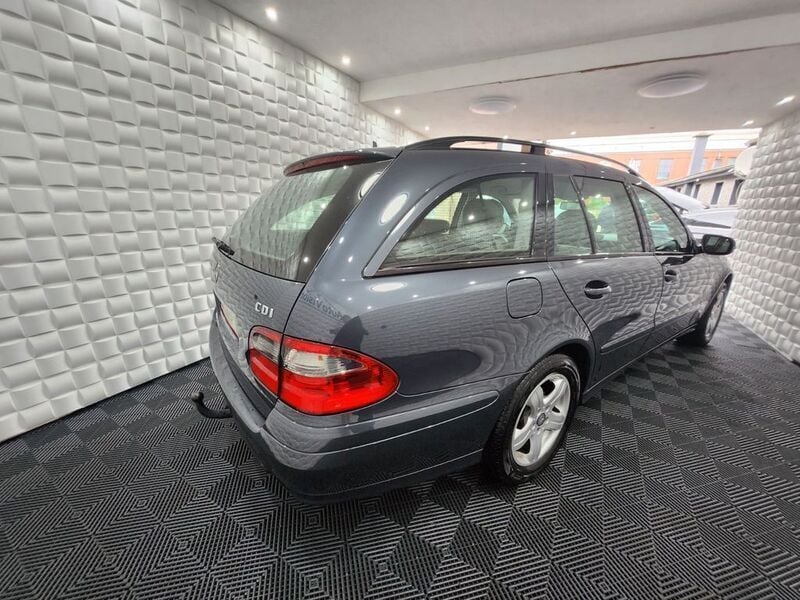 Gebraucht Mercedes E280 Avantgarde 190 PS (139 kW) 2008 Grau Kombi