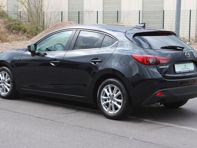 Gebraucht Mazda 3 Center-Line 120 PS (88 kW) 2016 Onyxschwarz metallic Limousine