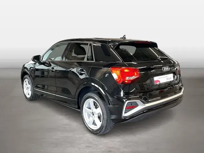 Używany Audi Q2 S-Line 110 KM (80 kW) 2023 Czarny SUV
