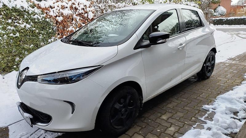 Weiß Gebraucht 2017 Renault Zoe Kleinwagen | 4.990 € (Guter Preis) - Bild 1/4