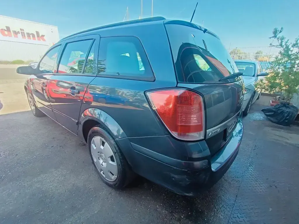 Gebraucht Opel Astra Edition+ 105 PS (77 kW) 2006 Metro m2 Limousine