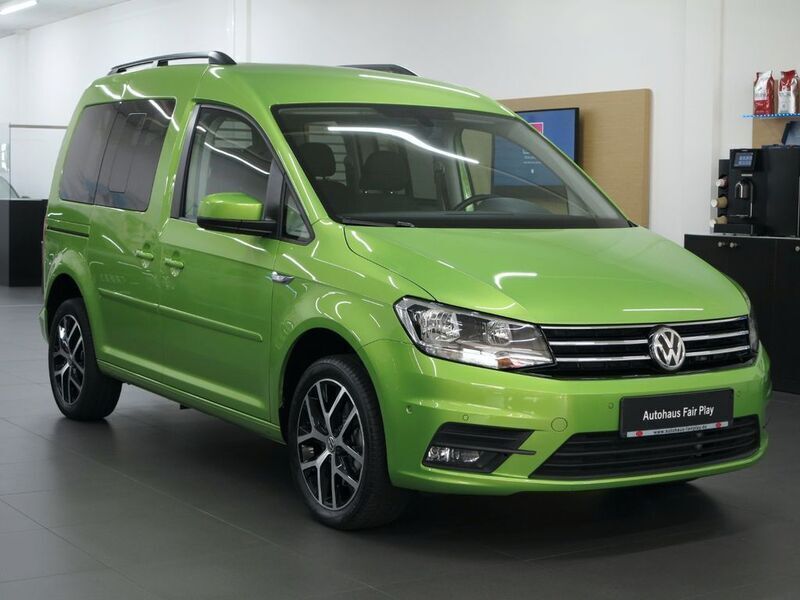 Gebraucht VW Caddy Comfortline 150 PS (110 kW) 2019 Grün Van / Kleinbus