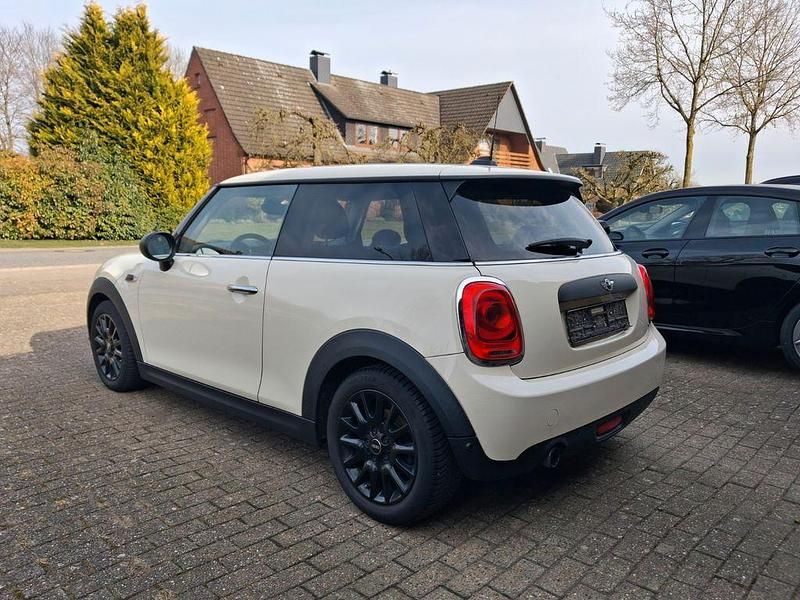 Gebraucht Mini ONE 102 PS (75 kW) 2016 Weiß Kleinwagen