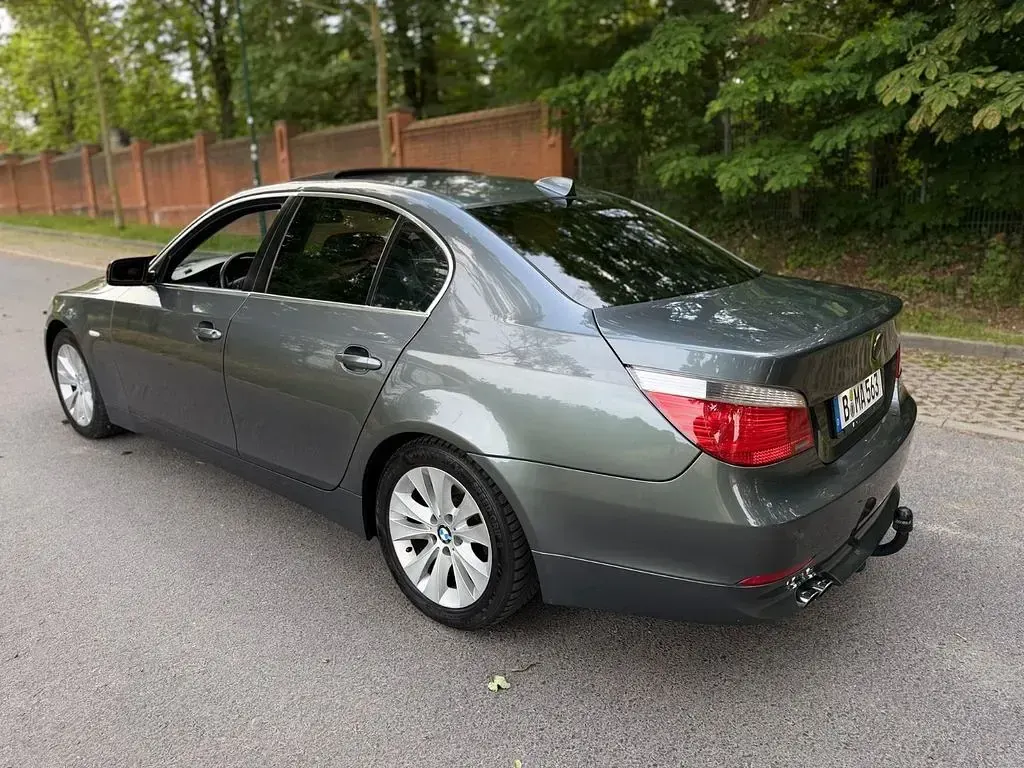 Gebraucht BMW 530 231 PS (169 kW) 2007 Grau Limousine