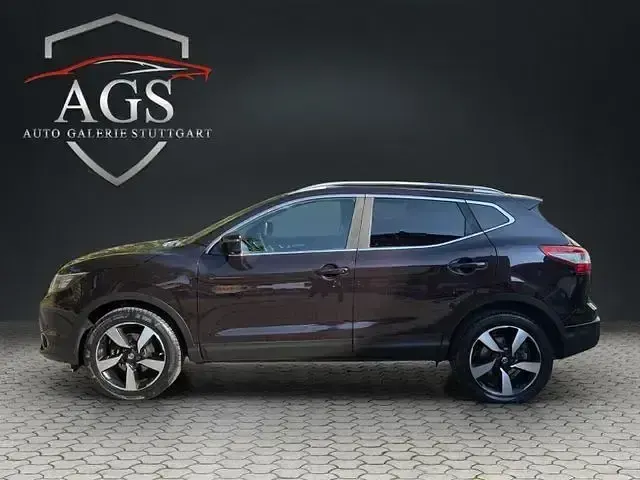 Gebraucht Nissan Qashqai 360º 131 PS (96 kW) 2015 Braun SUV