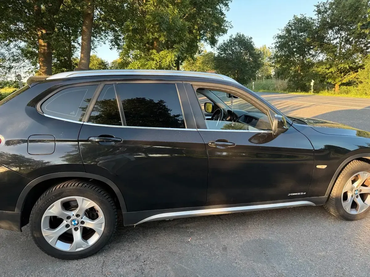 Gebraucht BMW X1 210 PS (154 kW) 2011 Schwarz SUV