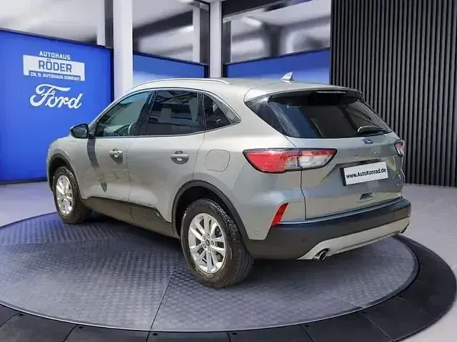 Gebraucht Ford Kuga Titanium 224 PS (164 kW) 2024 Solar silver metallic SUV