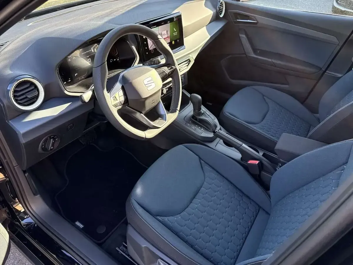 Neu Seat Arona Style 116 PS (85 kW) 2026 Mitternachtsschwarz SUV