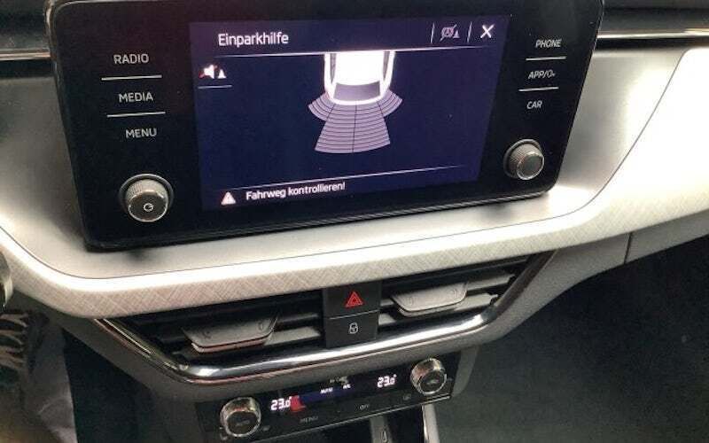 Gebraucht Skoda Scala Tour 110 PS (80 kW) 2023 Blackmagic perleffekt met.blackmagic perleffekt met. Kleinwagen