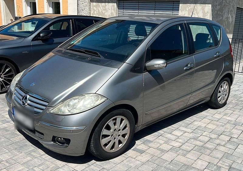 Silber Gebraucht 2005 Mercedes A180 Limousine | 2.625 € (Guter Preis) - Bild 1/4