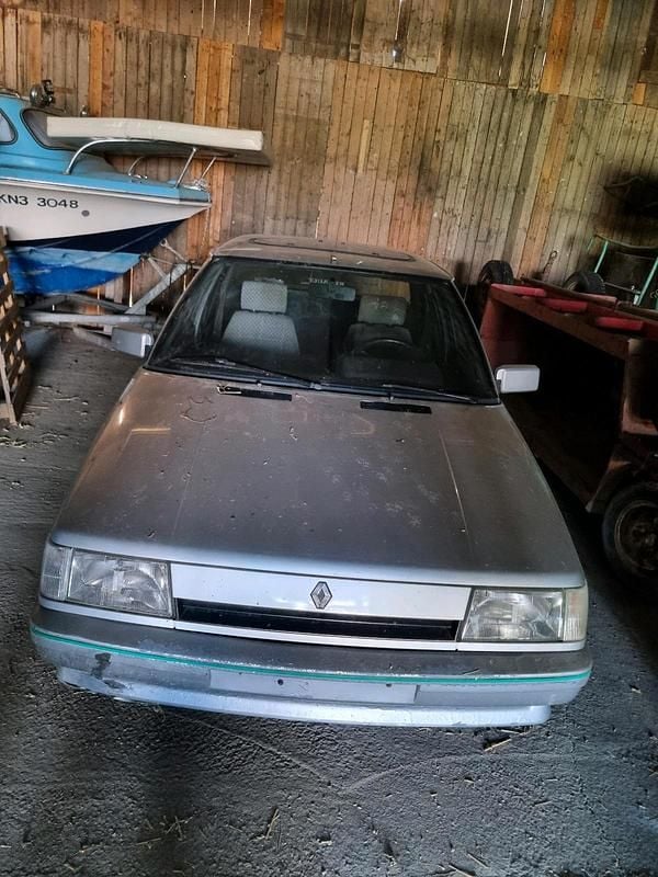 Gebraucht Renault R9 60 PS (44 kW) 1986 Silber Limousine