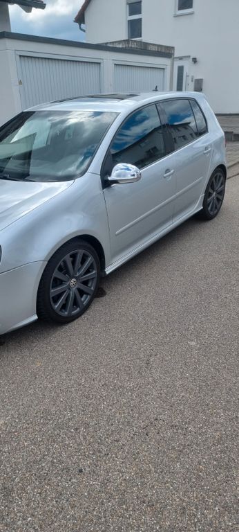 Silber Gebraucht 2009 VW Golf VI R Limousine | 11.300 € (Etwas zu teuer) - Bild 1/4