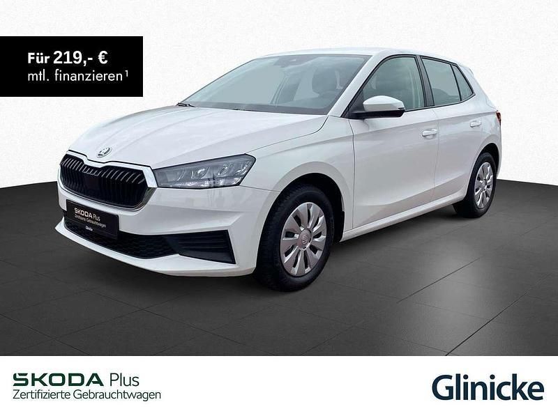 Weiß Gebraucht 2022 Skoda Fabia Active Kleinwagen | 15.633 € (Fairer Preis) - Bild 1/3