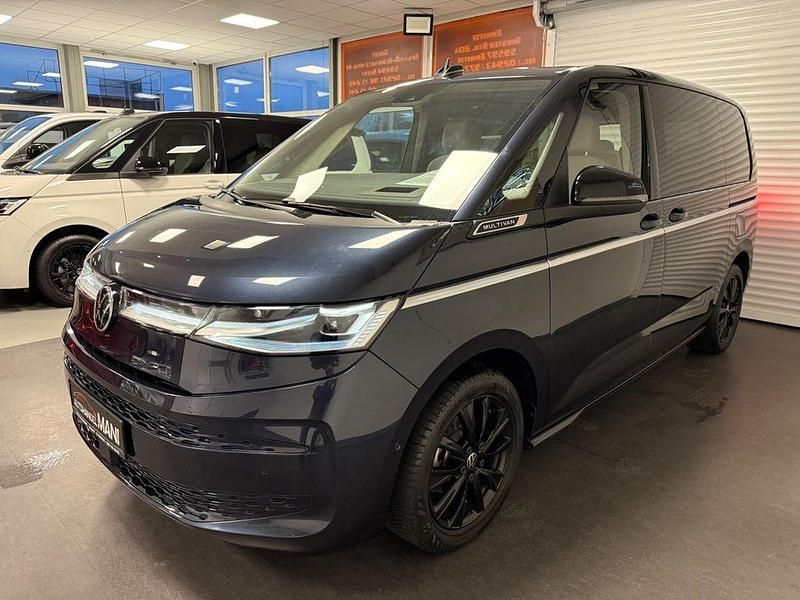 Gebraucht VW Multivan Style 150 PS (110 kW) 2025 Blau Van