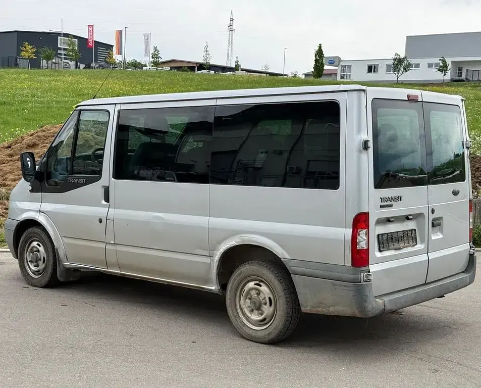 Usado Ford Transit 110 CV (80 kW) 2008 Plateado Monovolumen