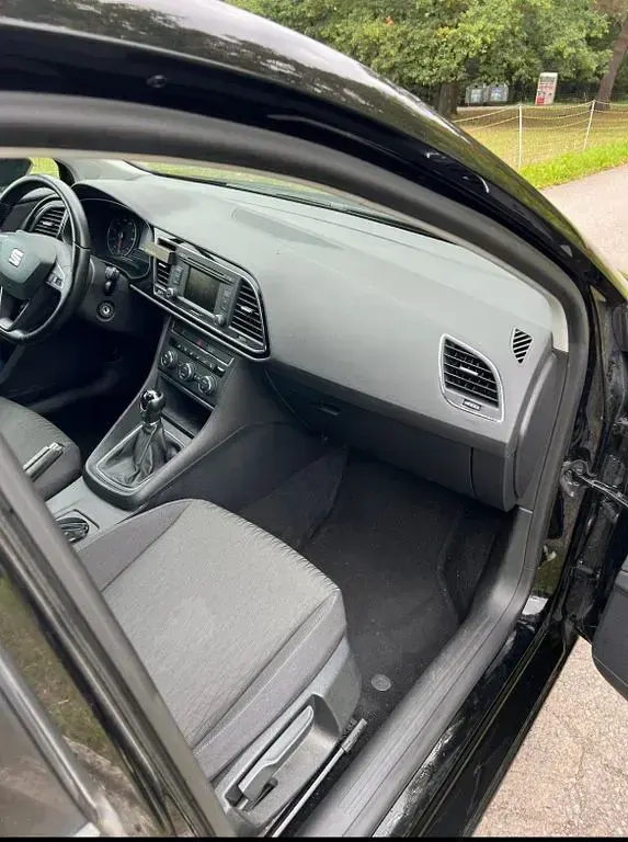 Gebraucht Seat Leon Style 125 PS (91 kW) 2015 Schwarz Limousine