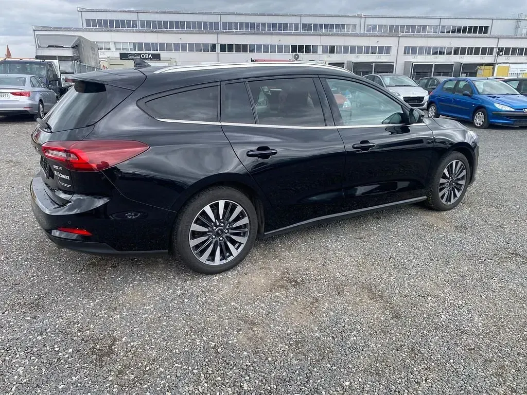 Używany Ford Focus Titanium X 155 KM (114 kW) 2023 Czarny Sedan/Limuzyna