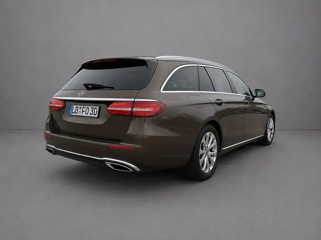 Gebraucht Mercedes E220 194 PS (142 kW) 2017 Braun Kombi