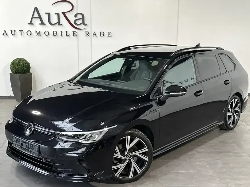 Gebraucht VW Golf VIII R-line 150 PS (110 kW) 2022 Deep black Kombi