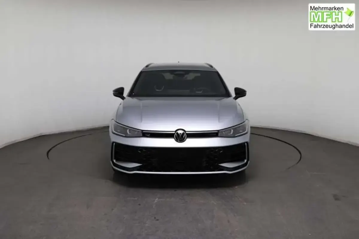 Neu VW Passat R-line 265 PS (194 kW) 2026 Silber, oyster silver ... Kombi