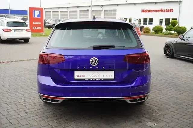 Gebraucht VW Passat R-line 150 PS (110 kW) 2020 Blau Kombi