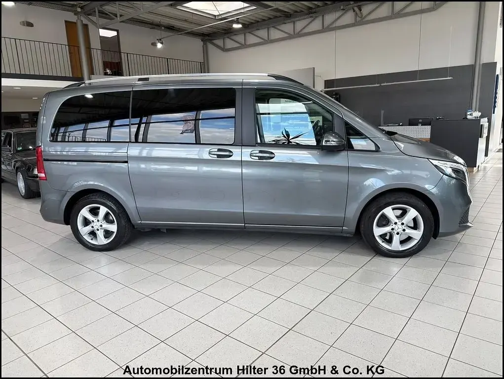 Gebraucht Mercedes V250 190 PS (139 kW) 2021 Grau Van / Kleinbus