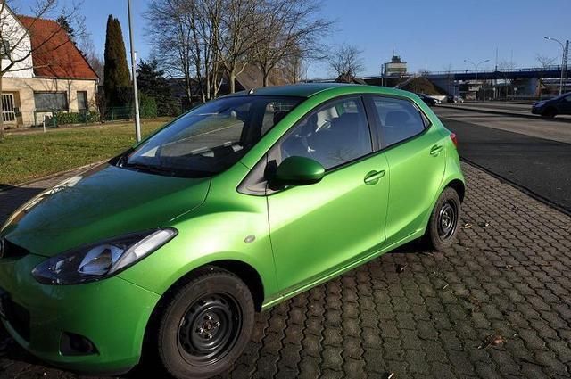 Gebraucht Mazda 2 86 PS (63 kW) 2008 Grün metallic Kleinwagen