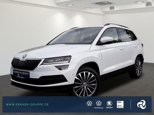 Weiß metallic Gebraucht 2018 Skoda Karoq Style SUV | 25.879 € - Bild 1/1