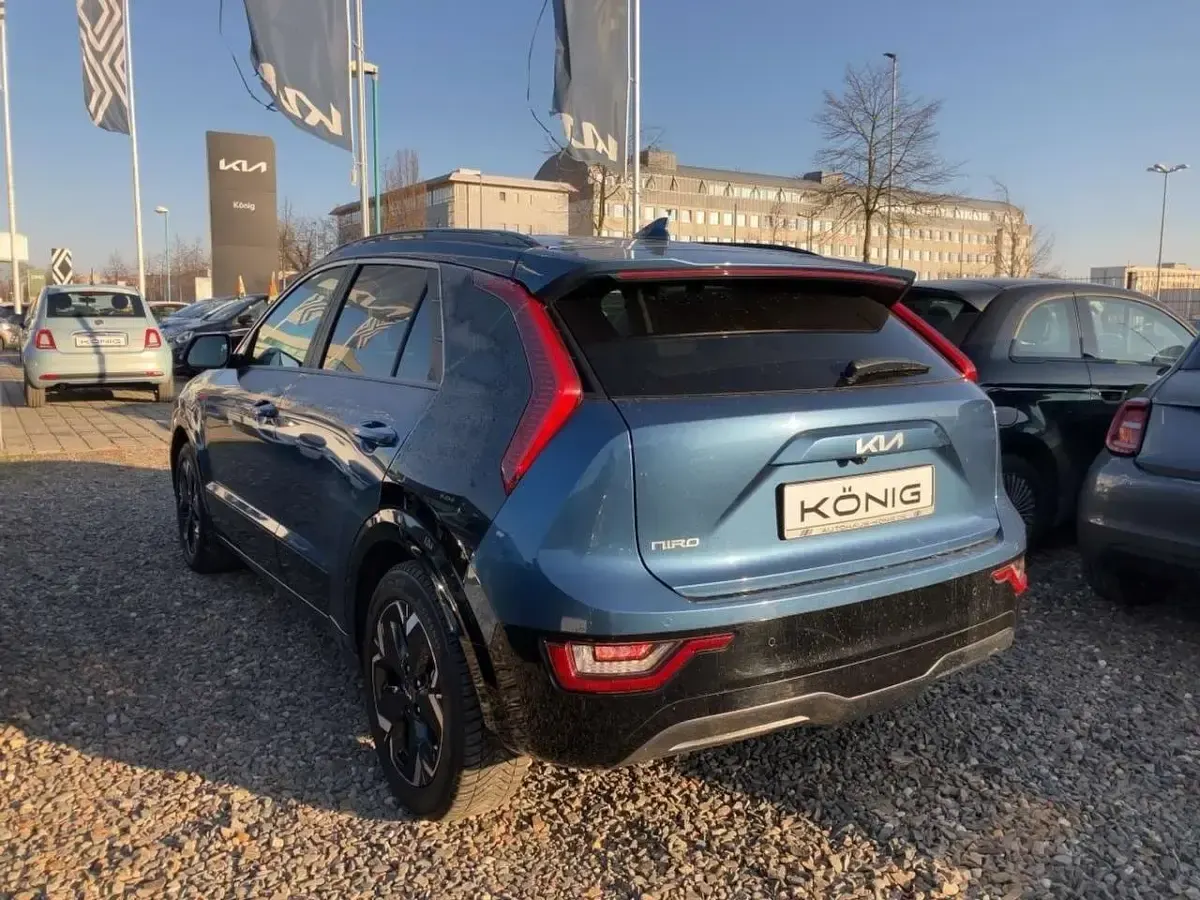 Gebraucht Kia Niro Inspiration 150 kW (204 PS) 2023 Blau SUV