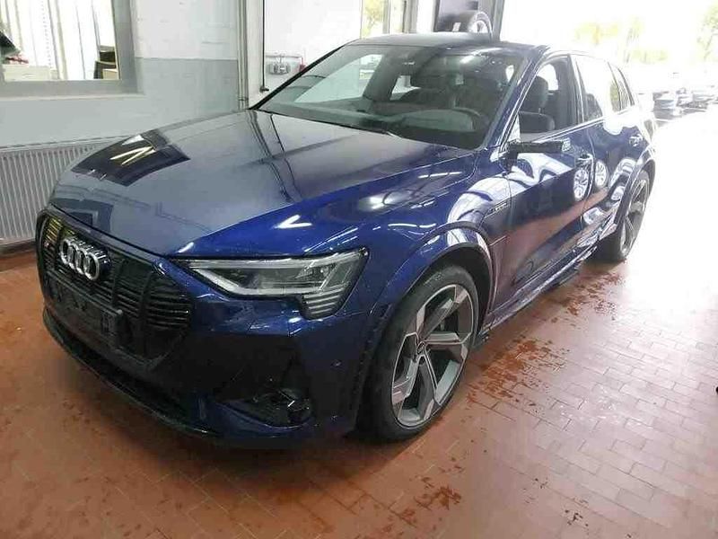 Gebraucht Audi e-tron Sport 369 kW (503 PS) 2021 Blau SUV