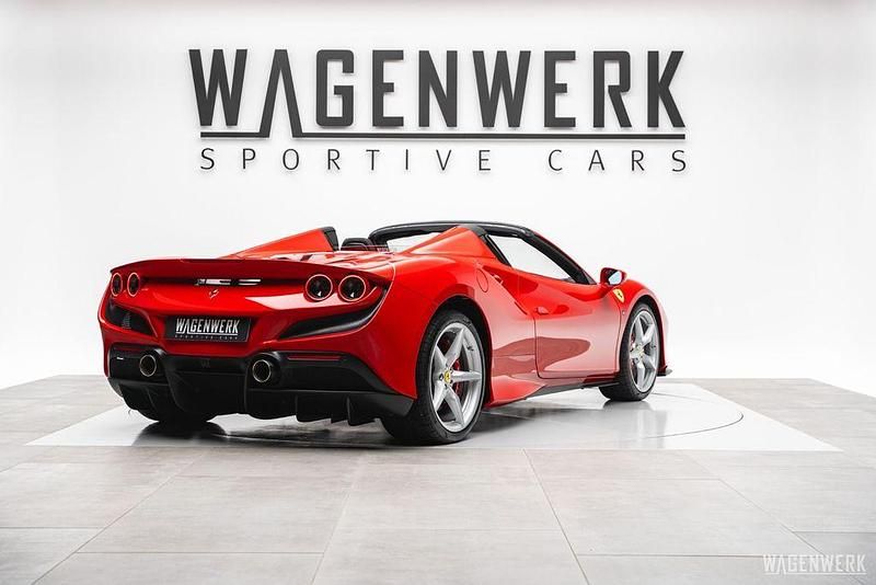 Gebraucht Ferrari F8 721 PS (530 kW) 2021 Rot Cabrio