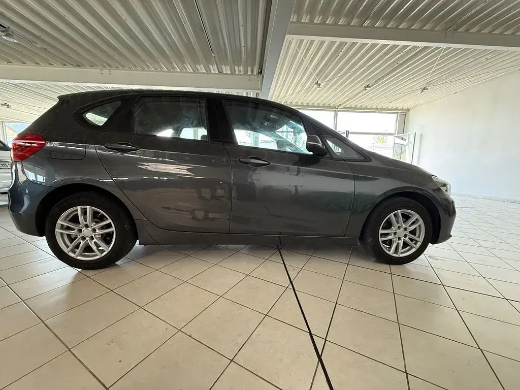 Używany BMW 218 Advantage 136 KM (100 kW) 2017 Szary Kombi