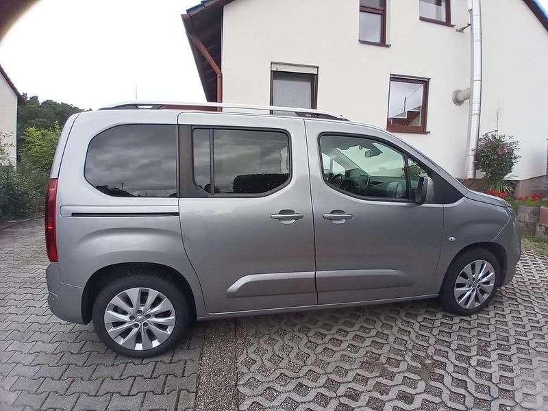 Silber Gebraucht 2018 Opel Combo Life Innovation Kombi | 17.350 € (Fairer Preis) - Bild 1/4