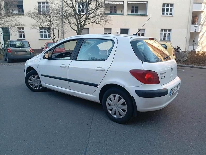 Gebraucht Peugeot 307 85 PS (62 kW) 2006 Weiß Kleinwagen