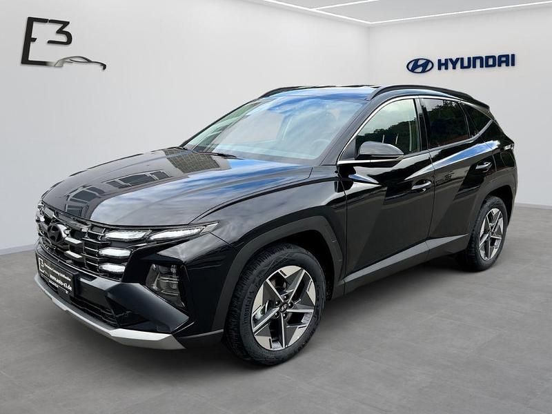 Schwarz Neu 2025 Hyundai Tucson Trend SUV | 33.790 € (Fairer Preis) - Bild 1/4