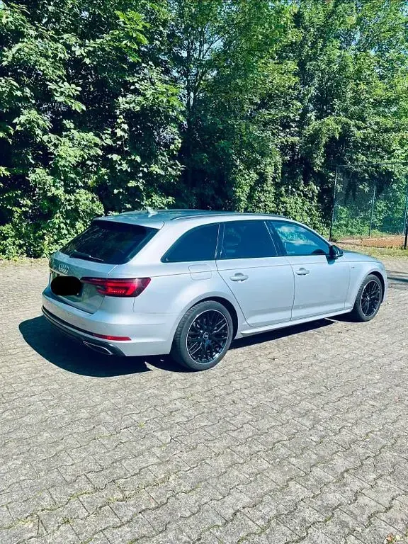 Gebraucht Audi A4 S-Line 190 PS (139 kW) 2019 Silber Kombi